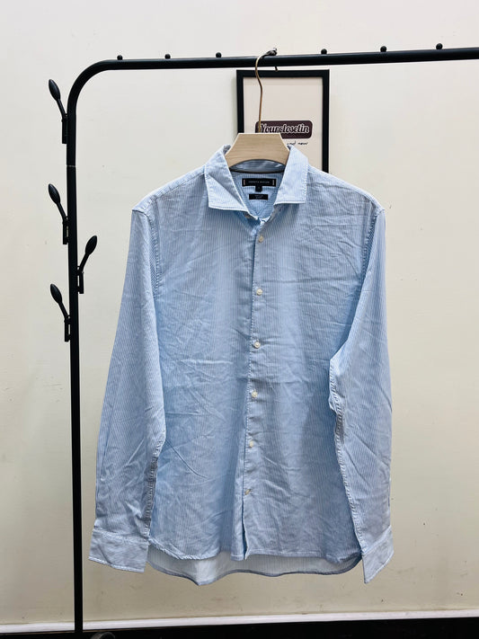 Tommy.hilfiger original shirt d21
